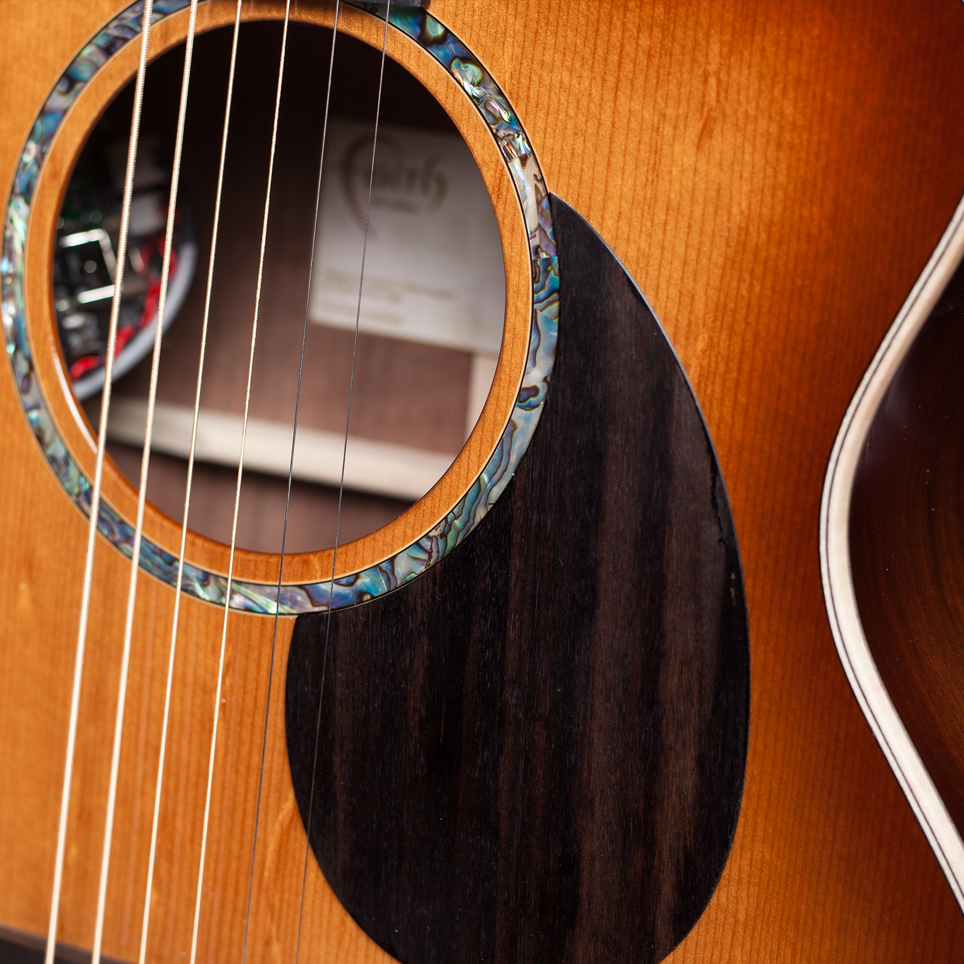 PJE Legacy Earth - Cutaway Electro - Claro Walnut - Ltd. Edition