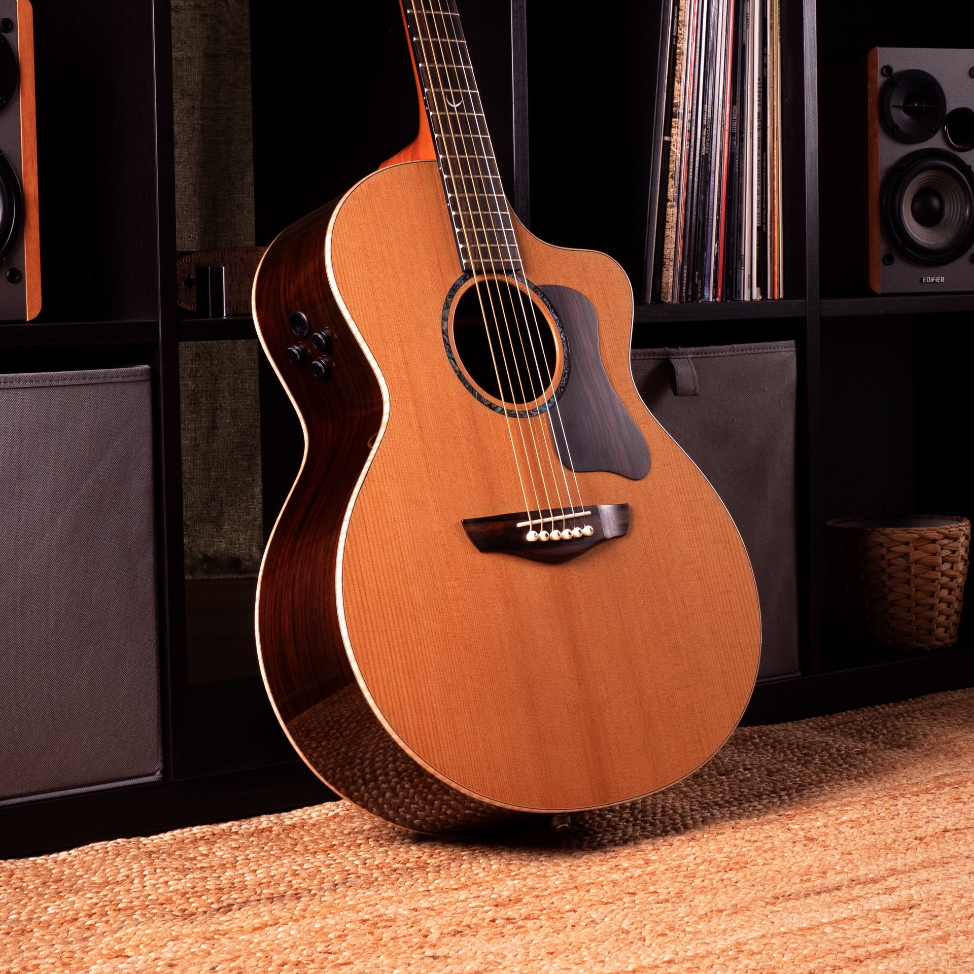 Faith PJE Legacy Neptune - Cutaway Electro - Rosewood FG2NCE