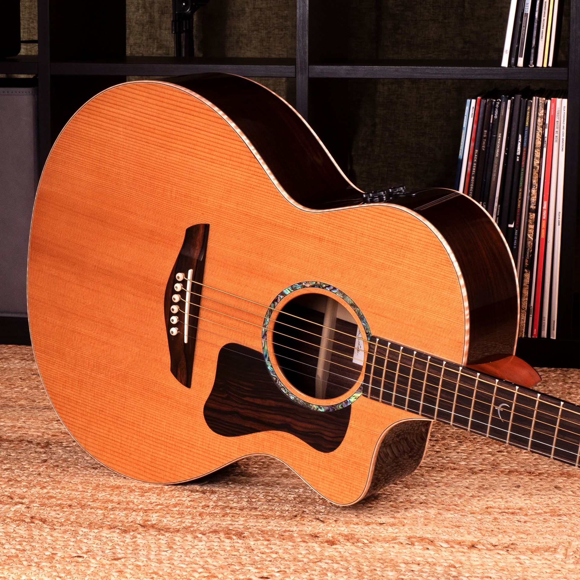 Faith PJE Legacy Neptune - Cutaway Electro - Rosewood FG2NCE