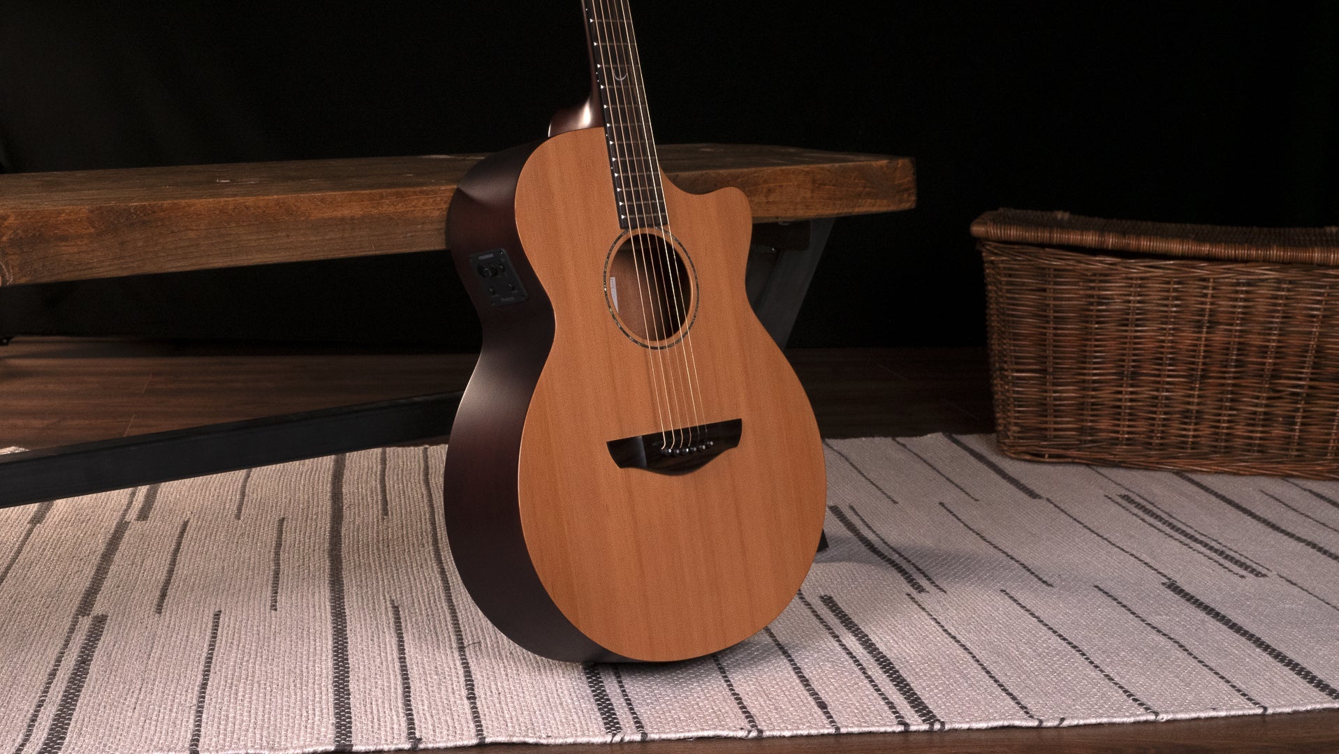 Faith Naked Venus Cutaway Electro Cedar/Mahogany FKVCD