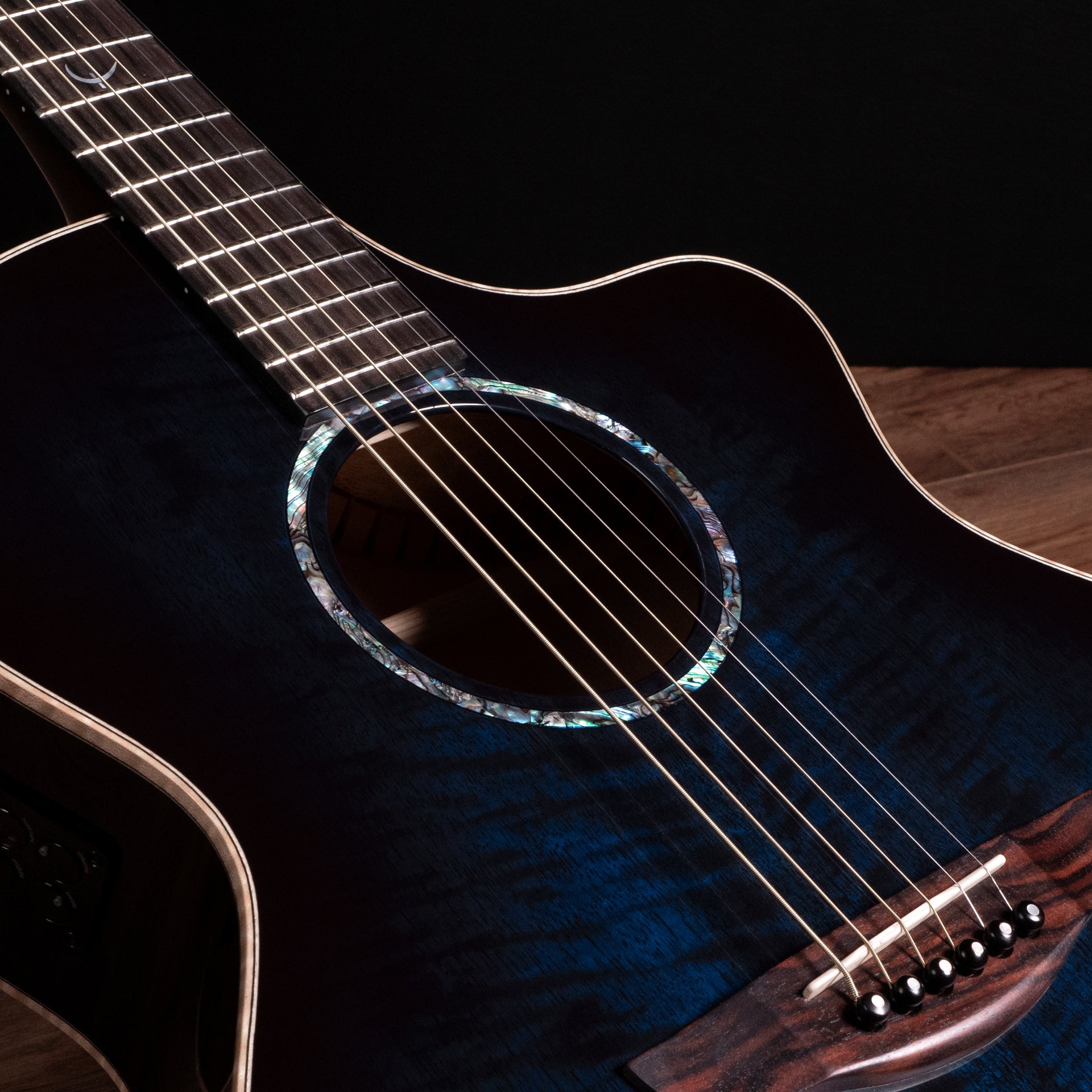 Faith Blue Moon Neptune Cutaway Electro FNCEBLM | Handmade
