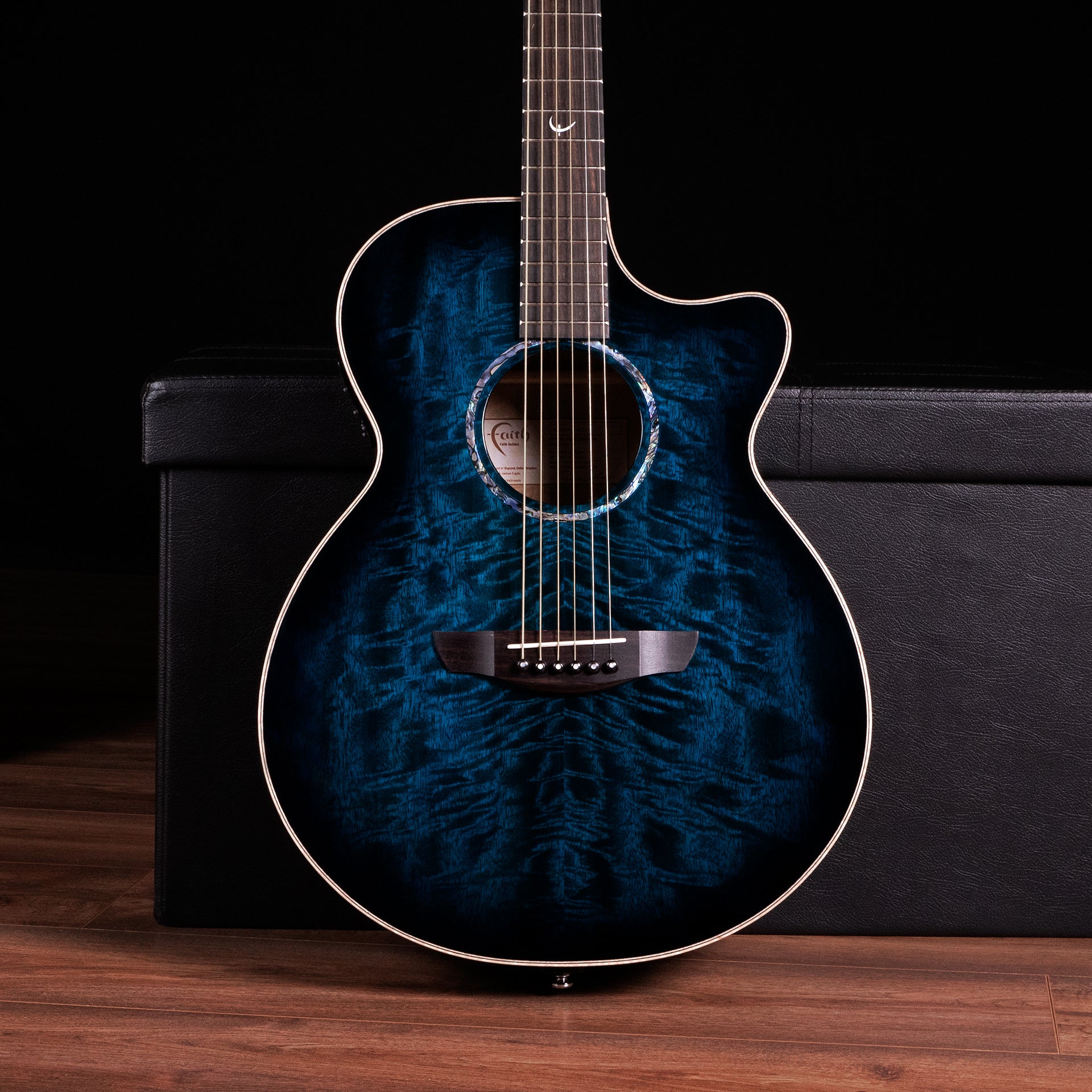 【美品】オール単板 Faith Blue Moon Venusエレアコ Faith Blue Moon Venus Cutaway Electro FVBLM – Faith Guitars