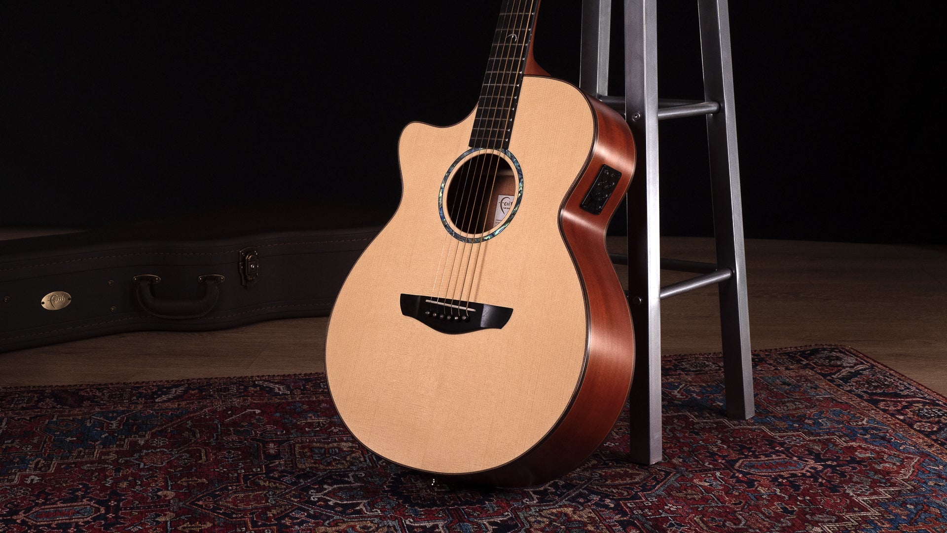 Faith Natural Venus Cutaway Electro Left Handed FVL – Faith Guitars